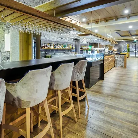 Ξενοδοχείο Gorski & 4*