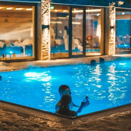 Gorski & Ξενοδοχείο 4*